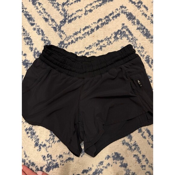 Black Lululemon Hotty Hot Shorts Size 4 - Picture 1 of 4